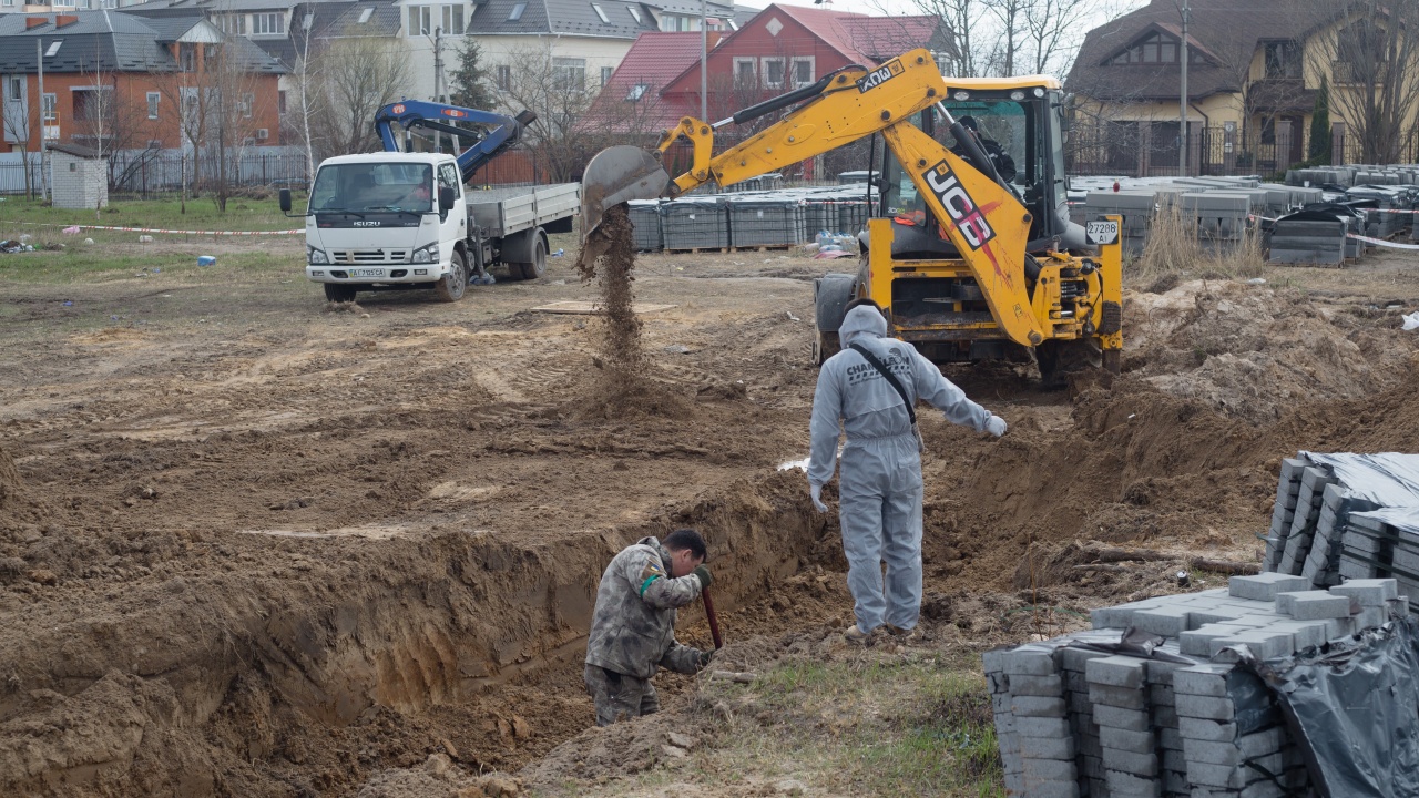 Украинските власти съобщиха, че са открили 180 тела в масовия гроб в Лиман