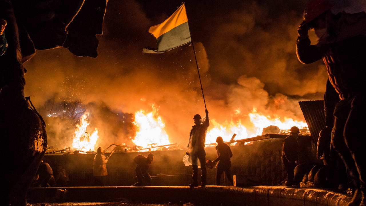 Вижте взривяването на Стъкления мост в Киев