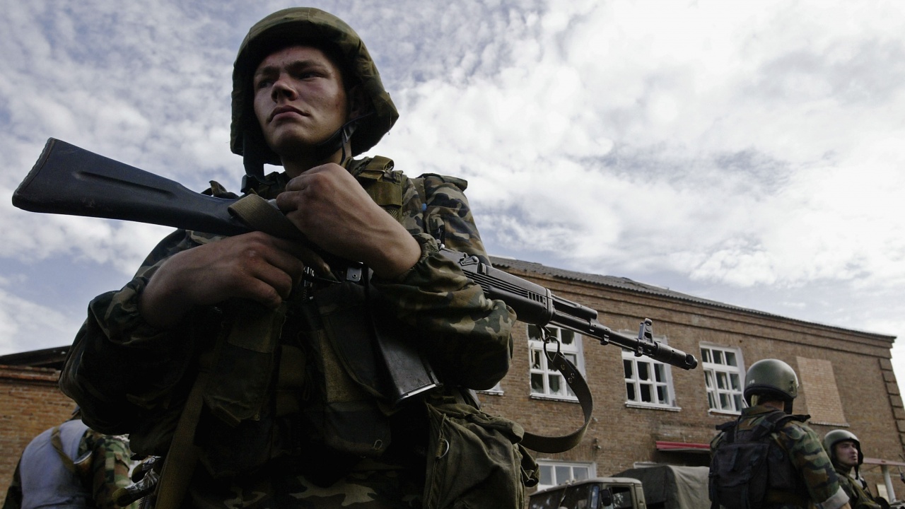 Активисти твърдят, че Русия започва да набира затворници за войници в редовната армия