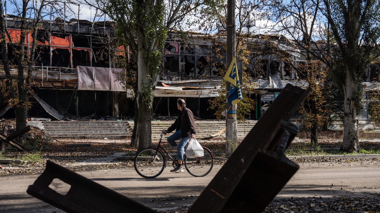 Селище в района на Киев тази сутрин e било подложено на обстрел, съобщават местните власти