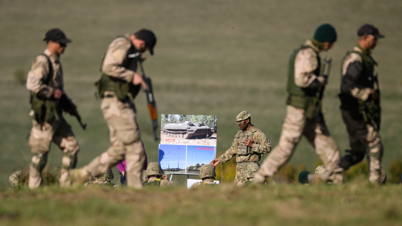 Посланиците от ЕС одобриха мисия за обучение на 15 000 украински военни