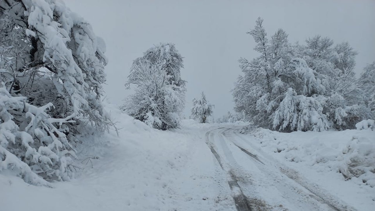 Ла Ниня удря Балканите, времето се променя рязко с мощни бури и снегове