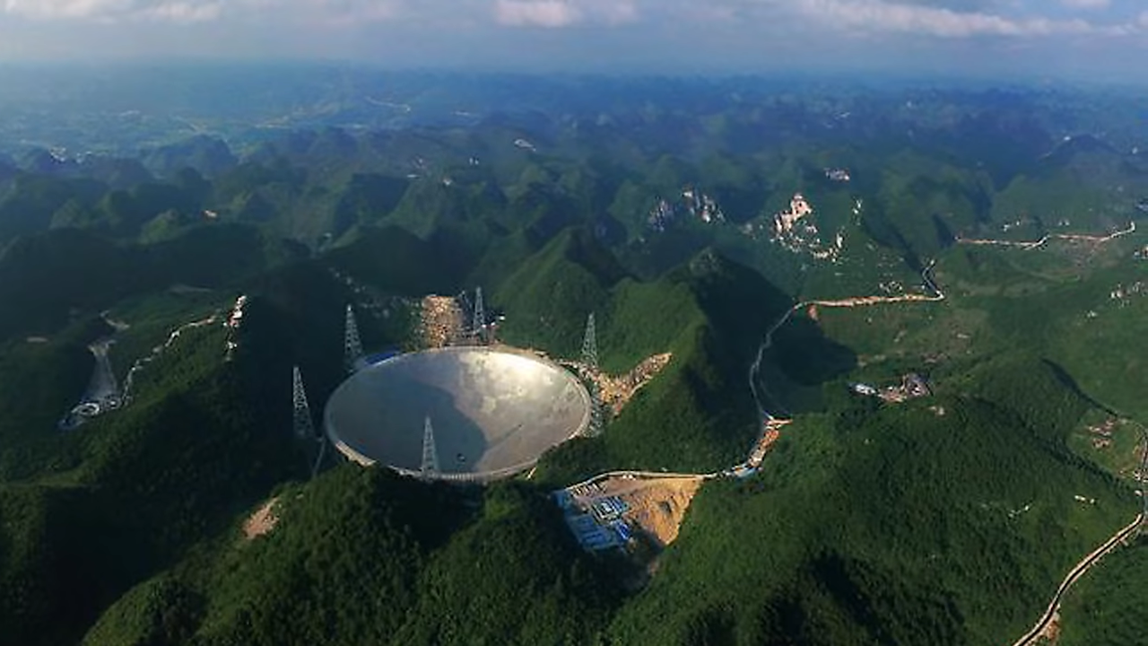 Китайски телескоп откри най-големия газов облак във Вселената