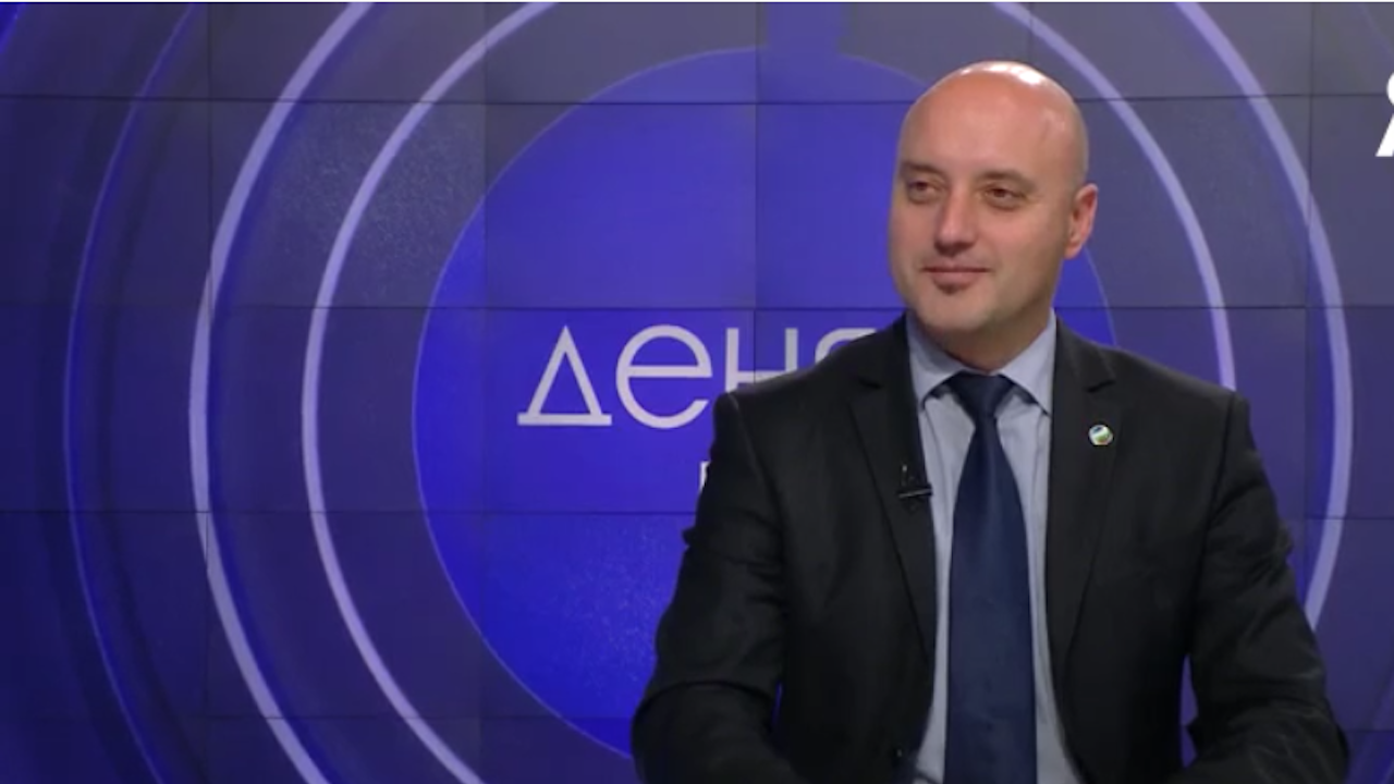 Атанас Славов (ДБ): Колкото по-рано дадем оръжие на Украйна, толкова повече се увеличава шансът да получим по-модерно