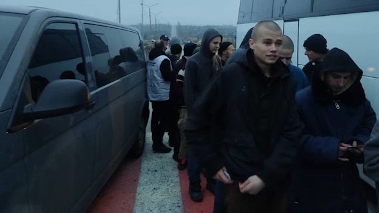 Още 36 украински военнопленници се върнаха у дома