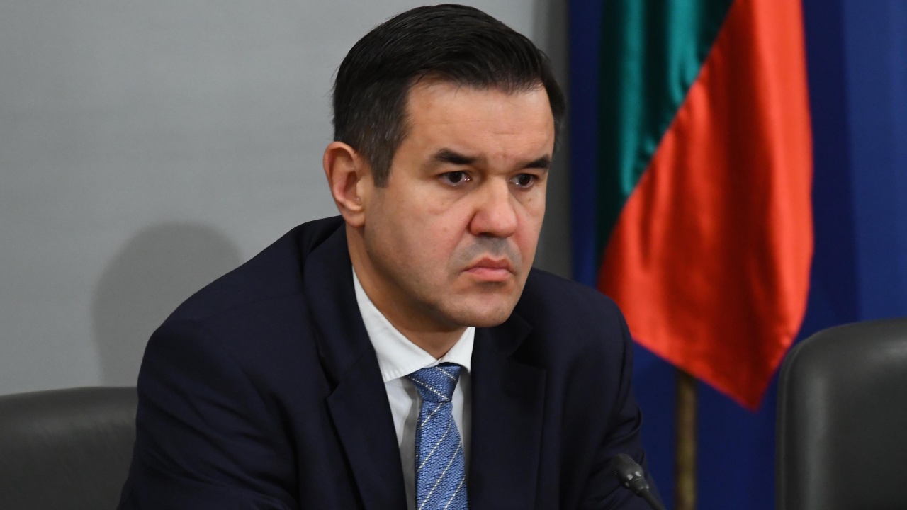 Министър Никола Стоянов: Задават се тежки времена, аз обаче съм оптимист за България