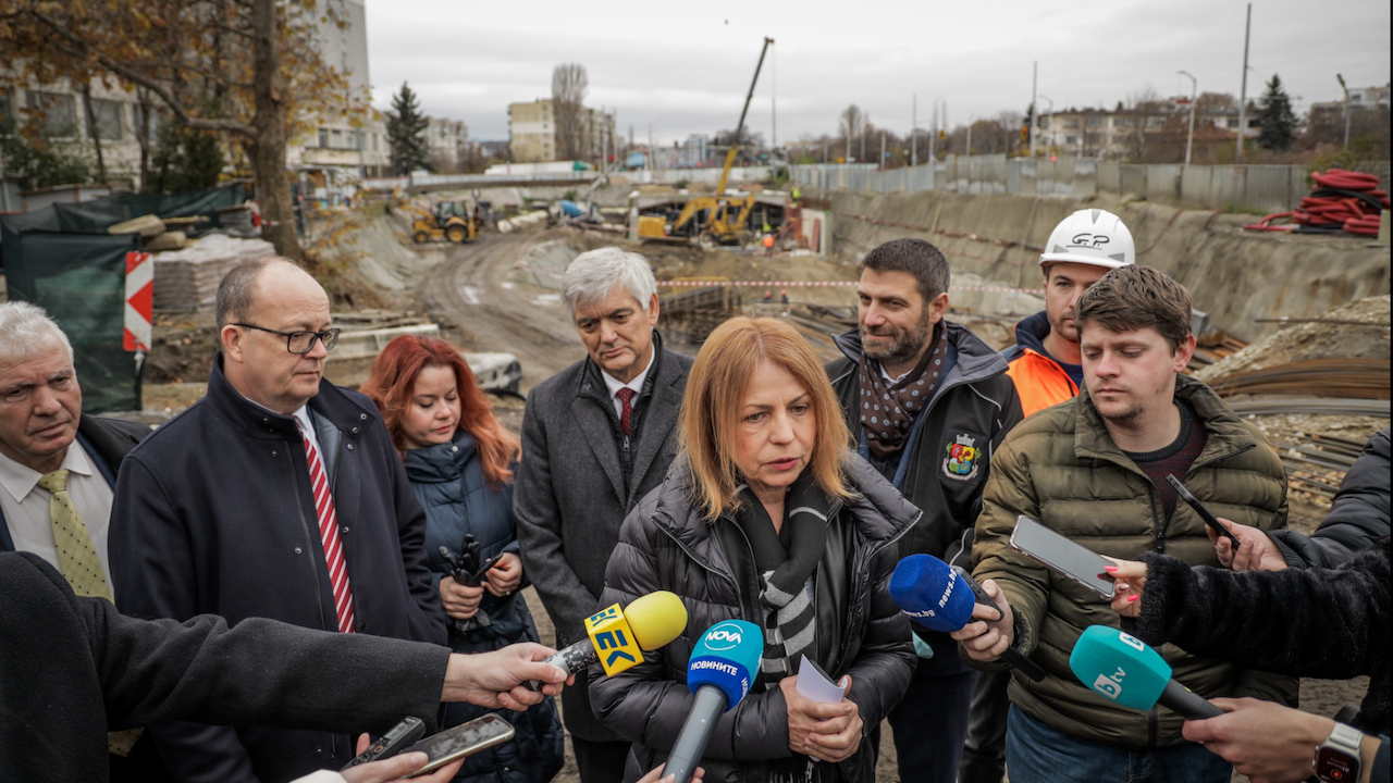 Кметът на София провери строителството на разширението на третата линия на метрото
