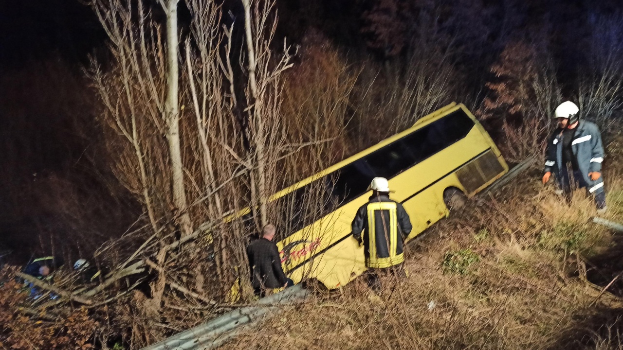 Изписаха шестима пострадали при катастрофата на автобус в Свиленградско
