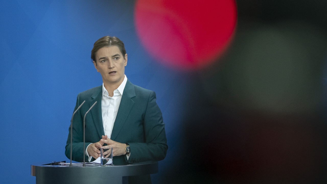 Сръбският премиер Ана Бърнабич: Премахването на безвизовия режим за нашите граждани не е реално