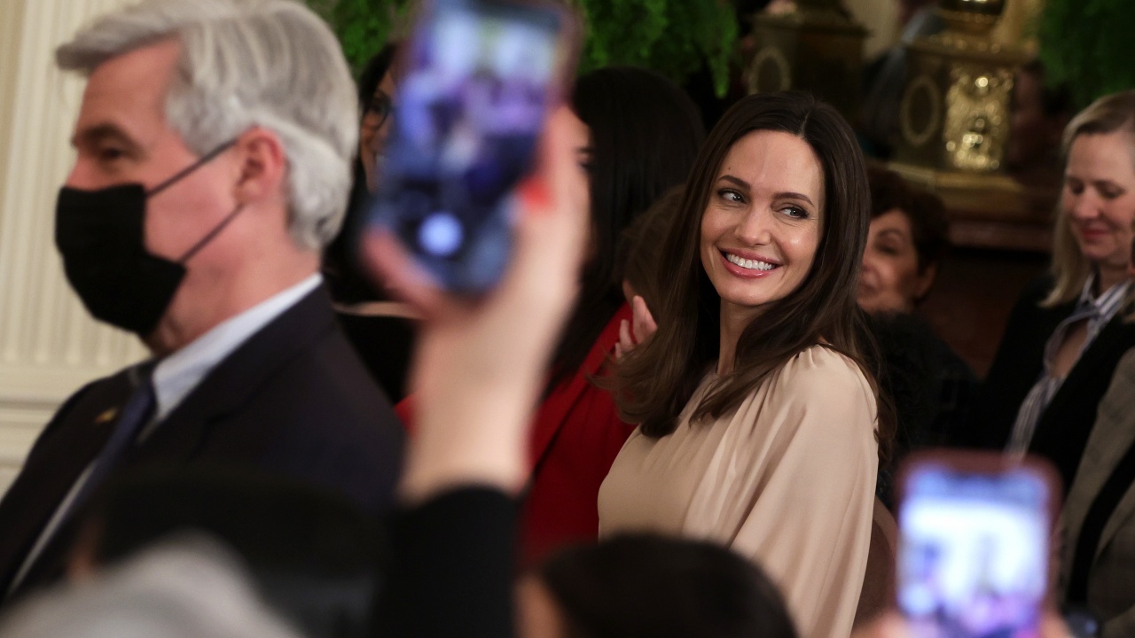 Анджелина Джоли напусна важен пост в ООН