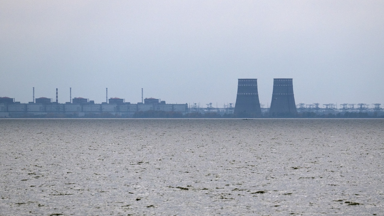 В АЕЦ "Запорожие" правят предпазен щит над депо за ядрени отпадъци