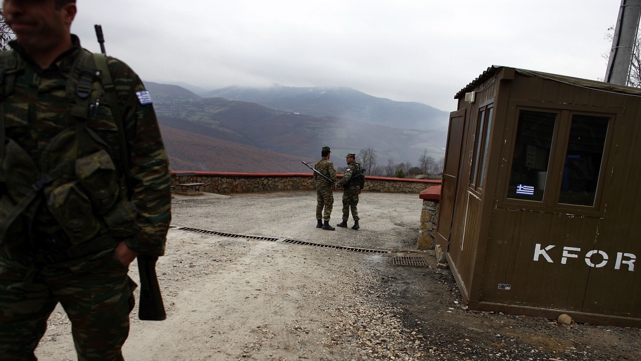 КейФор премахва последните барикади в Северно Косово