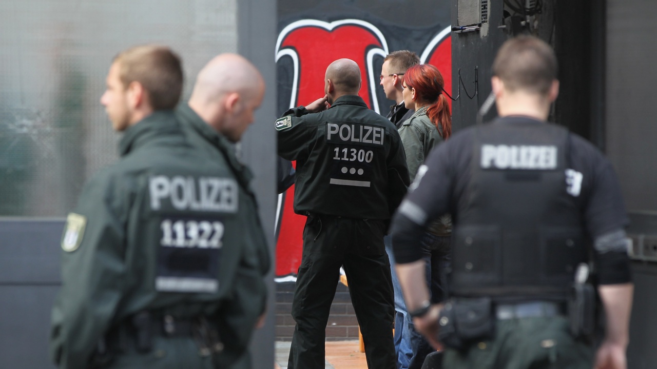 Полицията в Берлин задържа 145 души във връзка със сблъсъците в новогодишната нощ