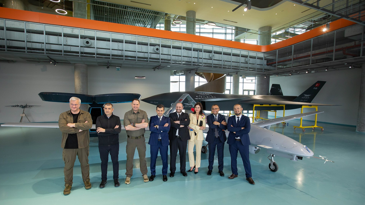 В Турция: Новият ни дрон "Къзълелма" ще превъзхожда изтребителите F-35