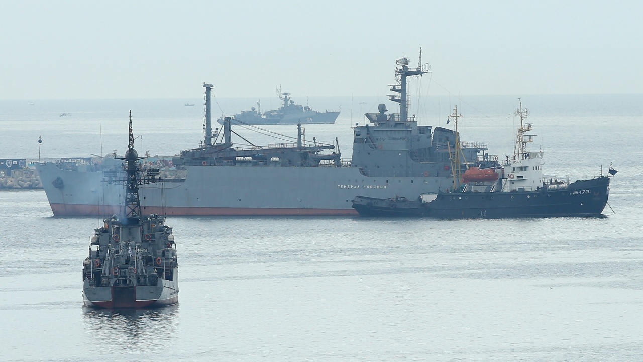 Морското пристанище на Мариупол се превръща в руска военна база