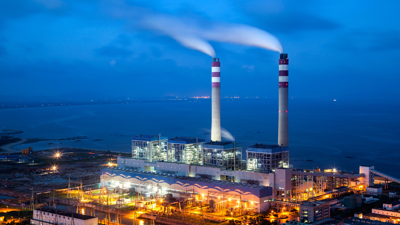 Вълчев от ГЕРБ: Въглищните ни централи са спазарени срещу лобисткия и нерентабилен проект за батериите