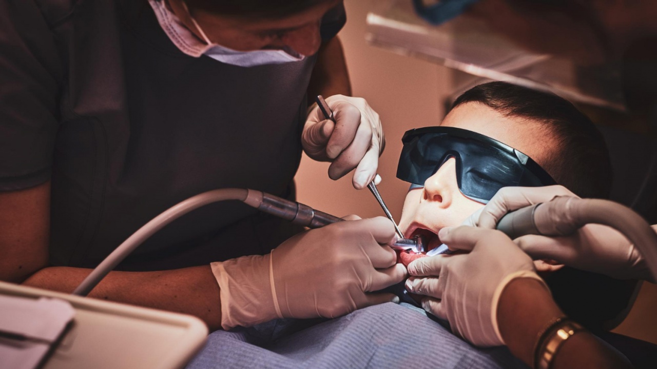 Лекарска небрежност отне живота на 7-годишно дете на зъболекарския стол