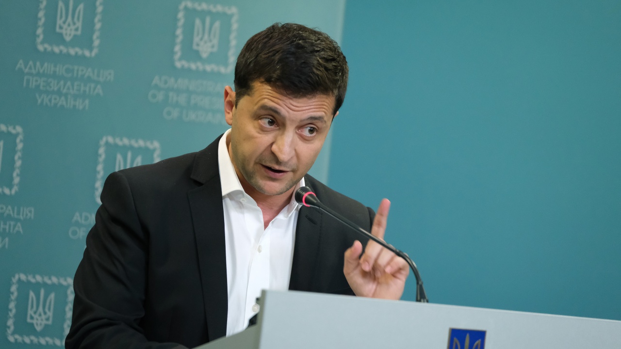 Зеленски още не е казал ще има ли смяна на върха в министерство на отбраната на Украйна