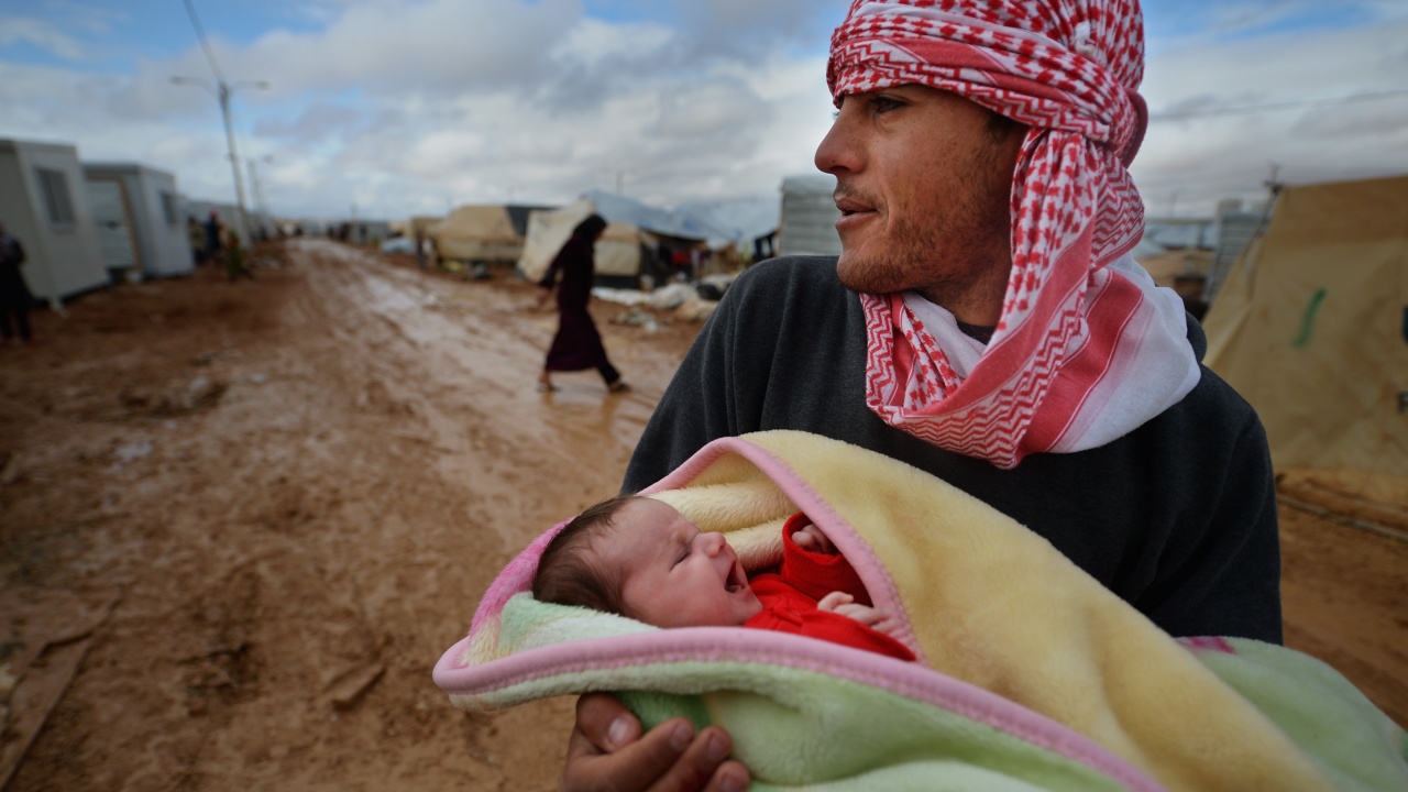 Бунтовници искали да отвлекат бебето, родено под развалините в Сирия