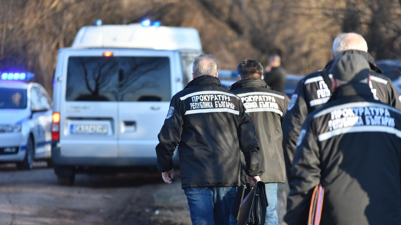 Прокуратурата иска задържане под стража на петима обвиняеми за загиналите мигранти край Локорско