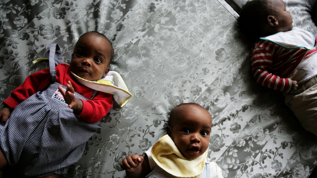 Проучване в САЩ: При чернокожите бебета има по-голяма вероятност да умрат
