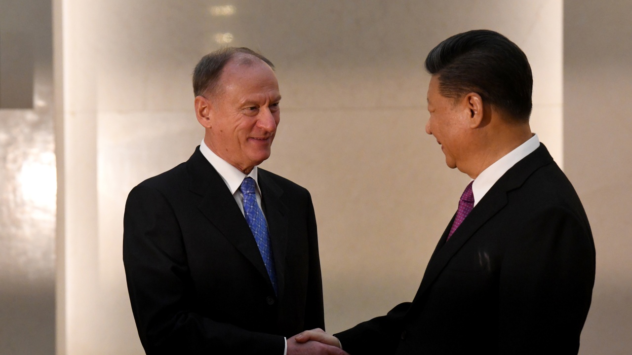 Съюзник на Путин пред китайски дипломат: Русия и Китай трябва да се обединят срещу Запада