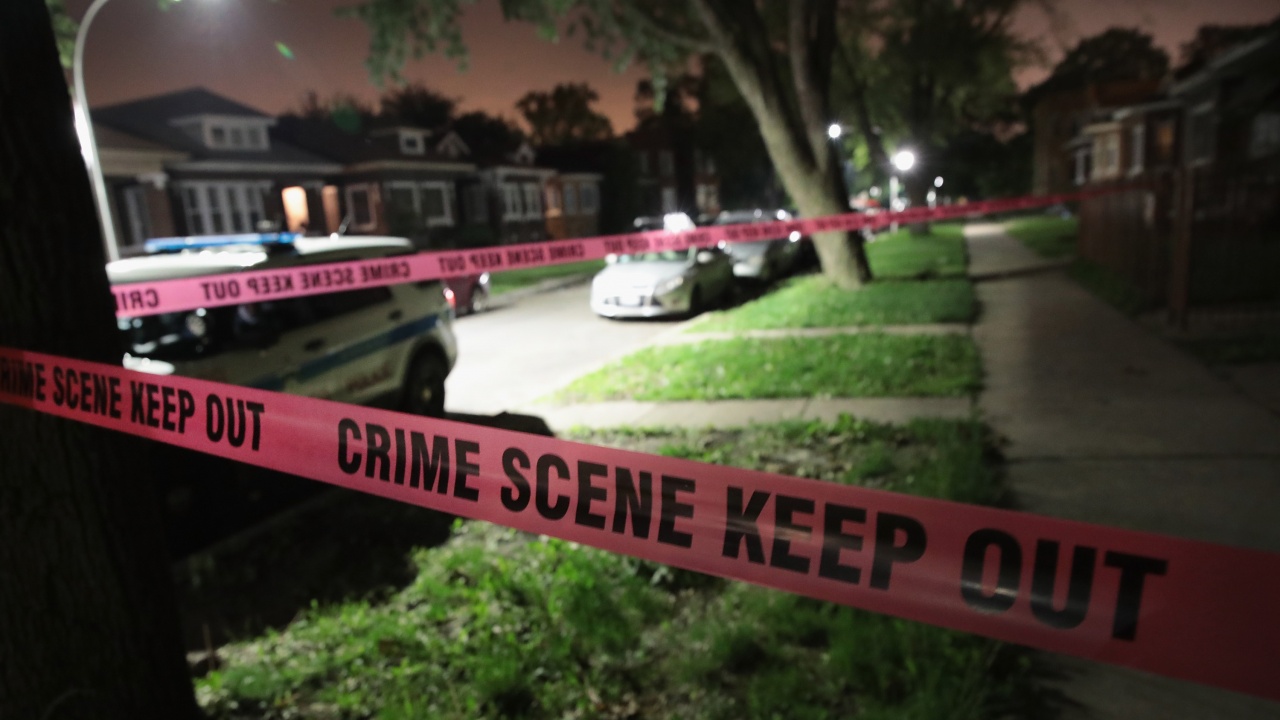 Криминално проявен откри поредица стрелби в САЩ, трима загинаха