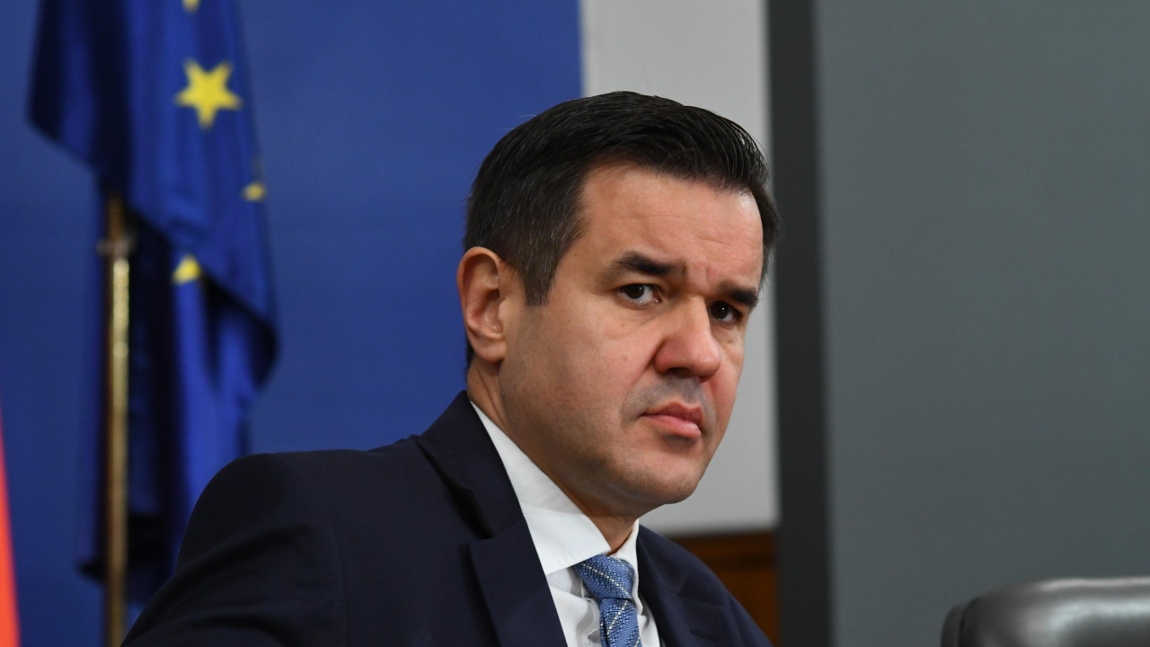 Икономическият министър открива форум, посветен на енергийната трансформация