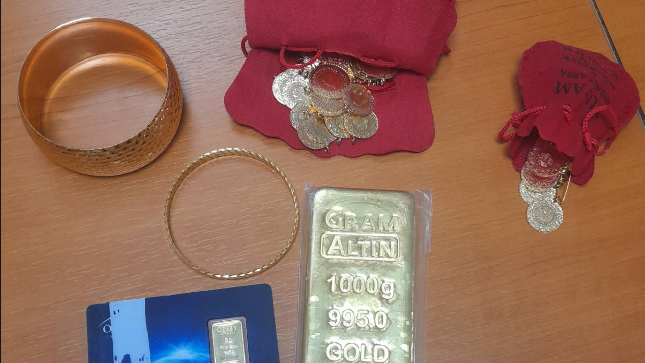 Спипаха над 1,2 кг контрабандно злато на "Капитан Андреево"