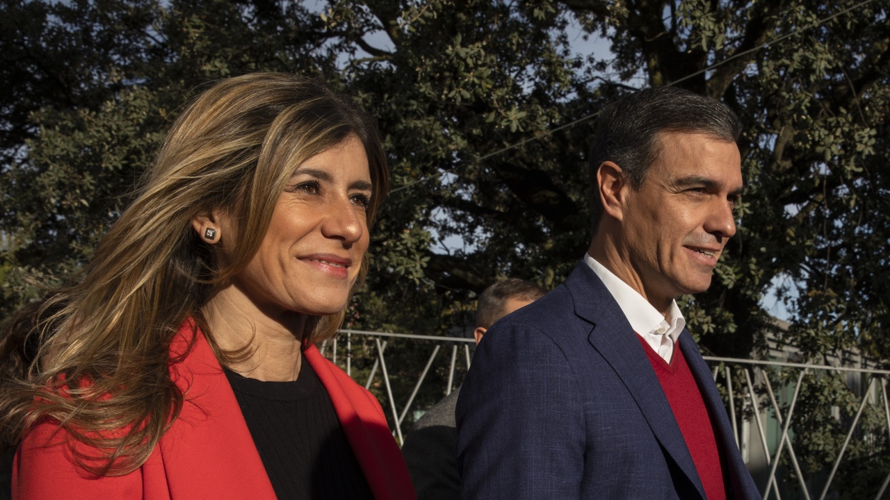 Съпругата на испанския премиер съди телевизионна водеща за 100 000 евро