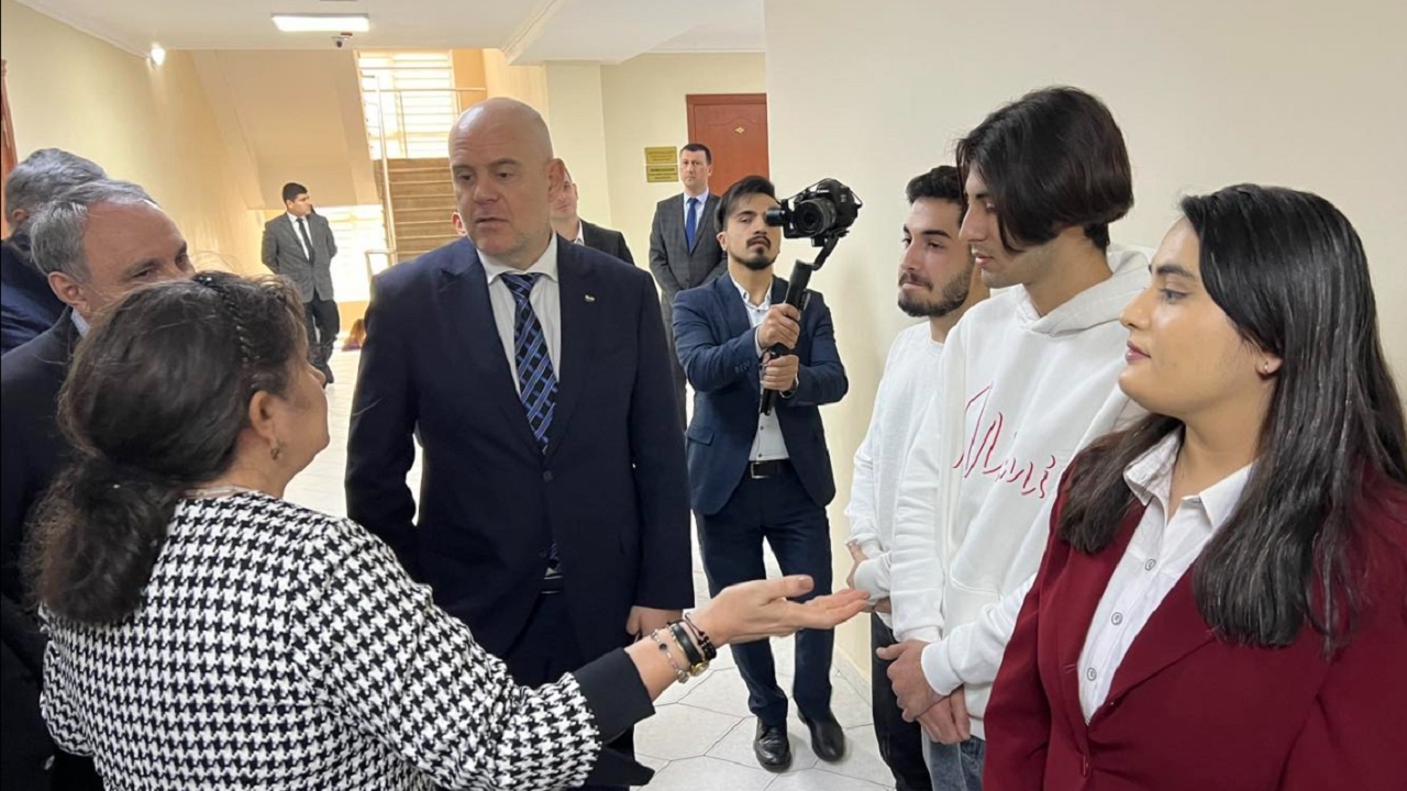 Главният прокурор отбеляза 3-ти март на среща със студенти от специалност „Българска филология" в Баку