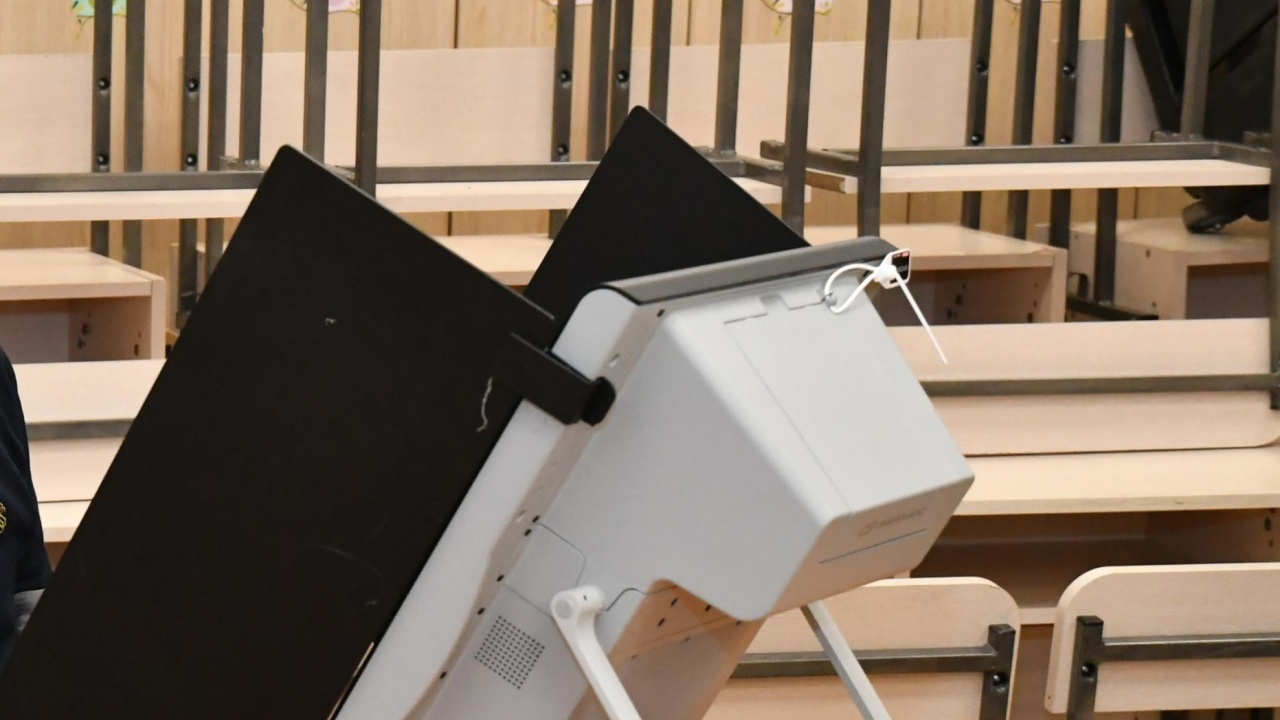Общо шест машини за гласуване в област Плевен не работят