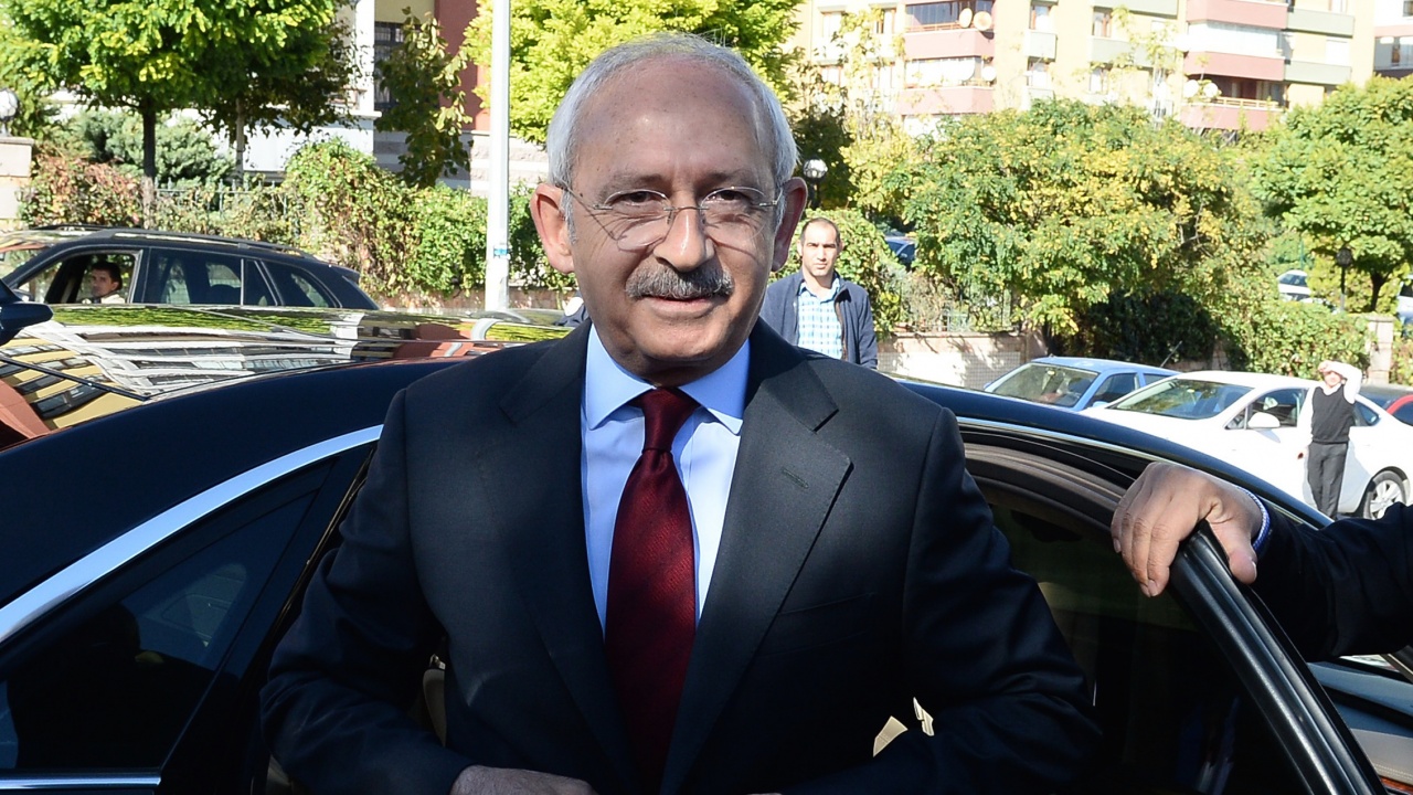 Съперник №1 на Реджеп Ердоган във вота за турски президент пристига в България