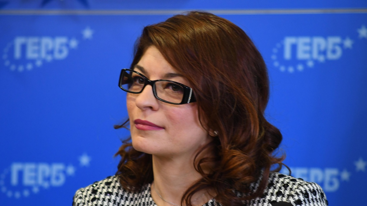 Десислава Атанасова: Ще има лидерска среща между отделните политически сили