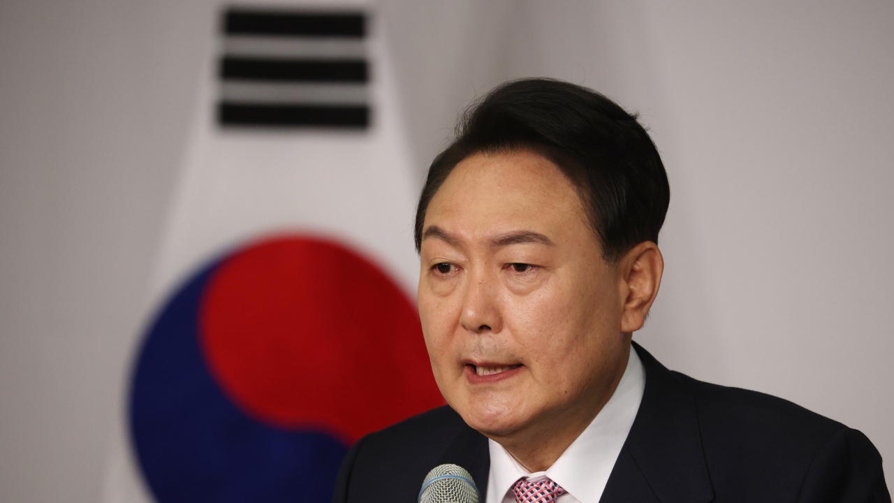 Южнокорейският президент намекна за евентуалното предоставяне на военна помощ за Украйна