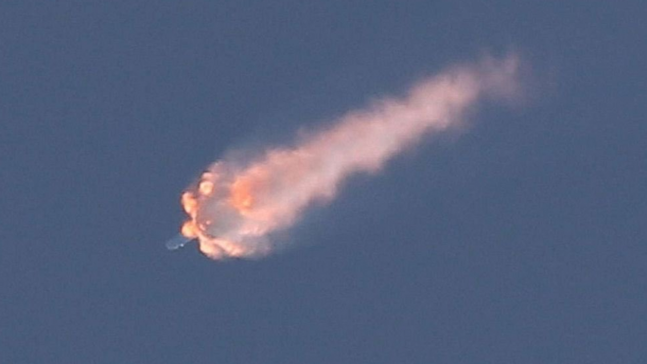 Най-голямата ракета в историята "Старшип" излетя и експлодира
