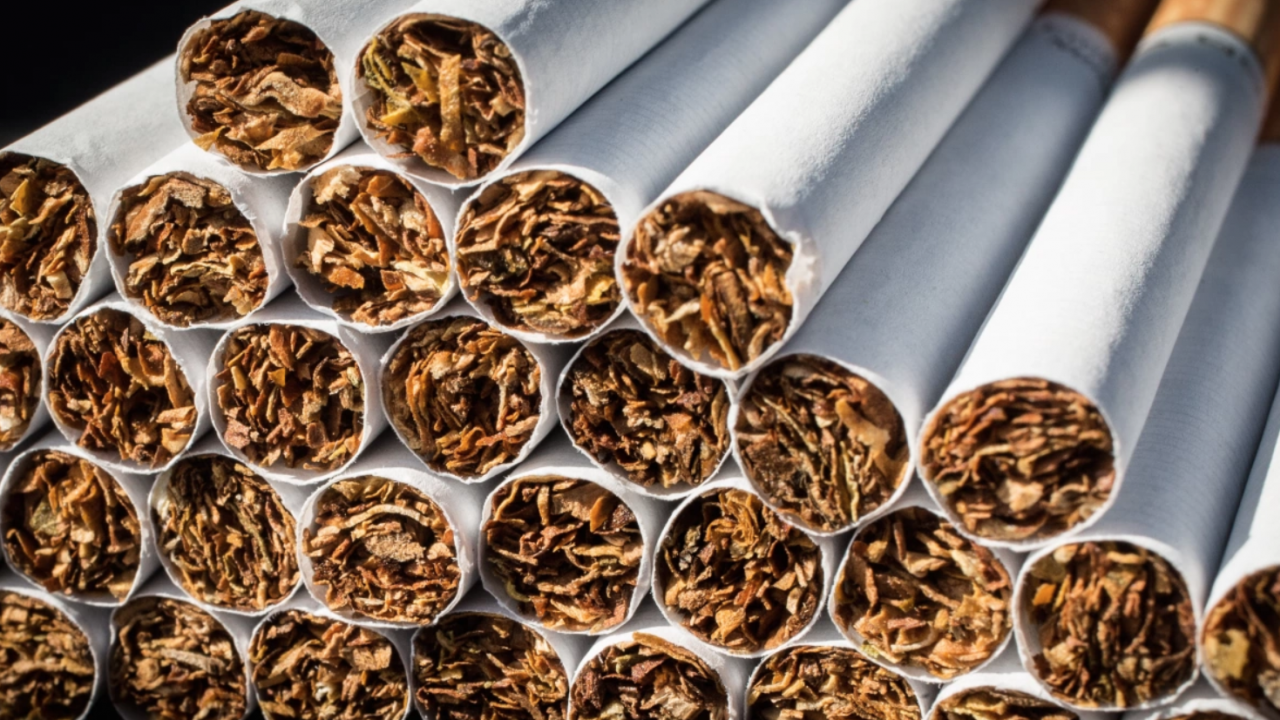 Намериха 4 000 000 къса цигари в незаконна фабрика в Севлиево