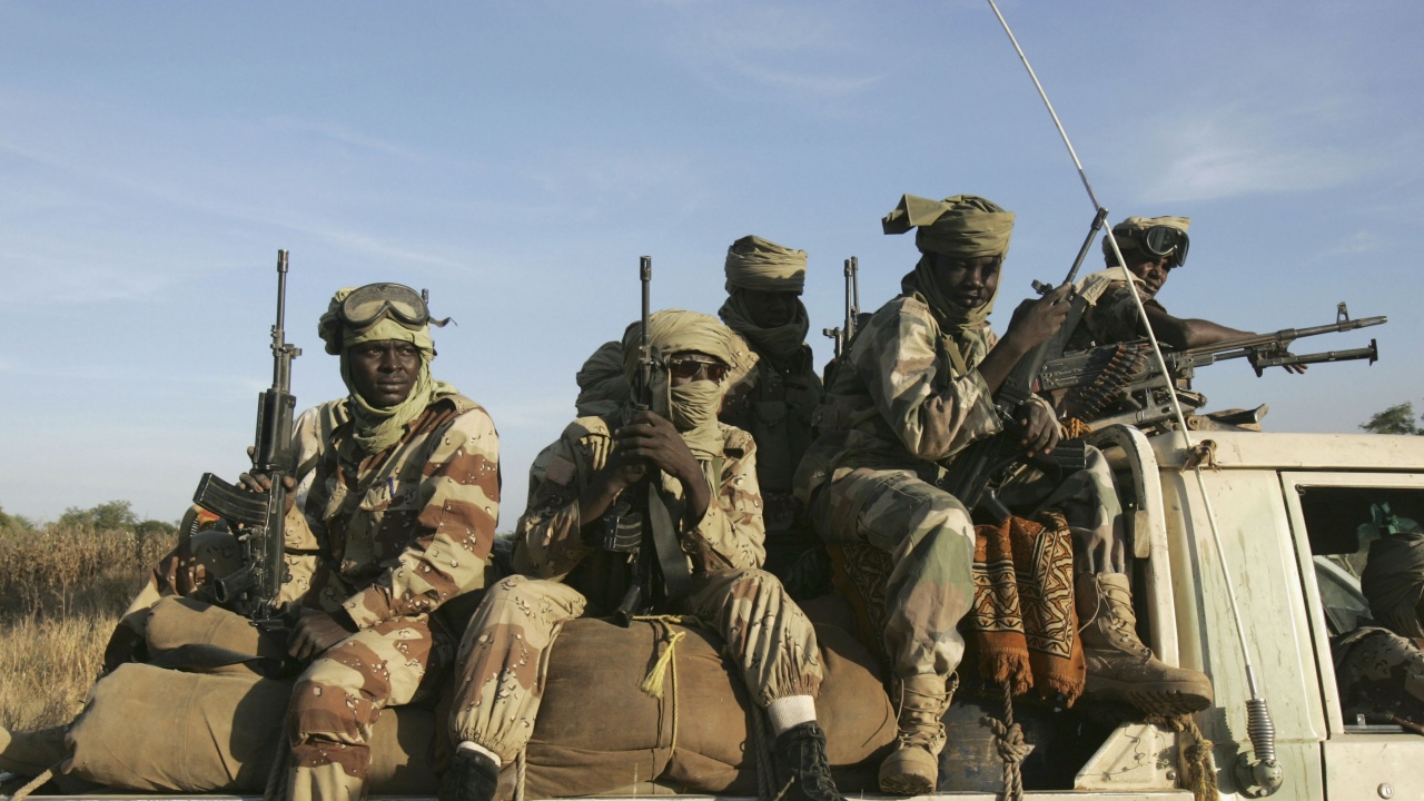 Жертвите на боевете в Судан са вече 413
