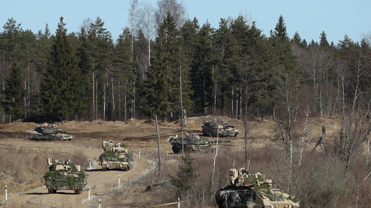 US генерал: Танковете "Ейбрамс" значително ще помогнат на Украйна, но не са панацея