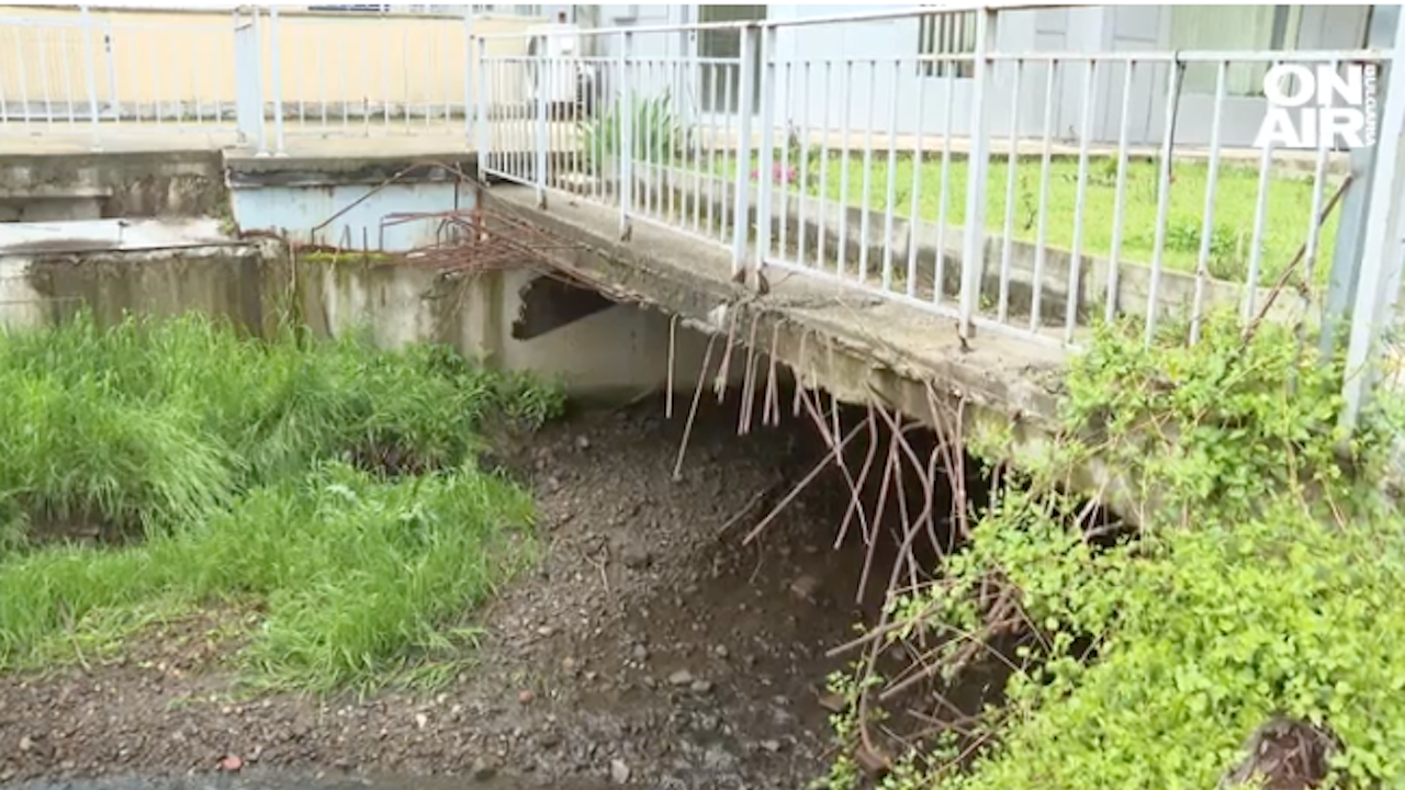 Опасност и напрежение в "Манастирски ливади" заради пропаднал мост
