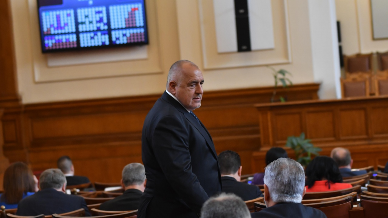 Политологът Ивайло Илиев с коментар кога Борисов ще държи инициативата и копчето за избори