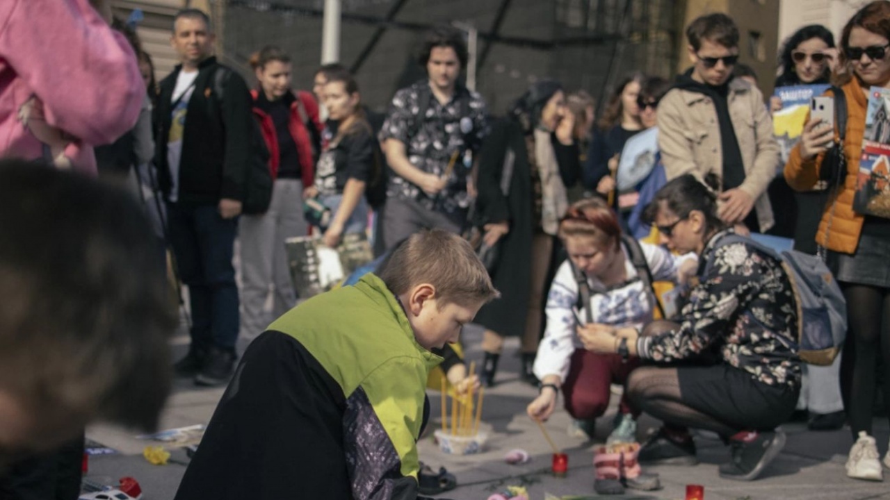 Само ден след трагедията в Белград: Седмокласник насочи пластмасов пистолет срещу съученици