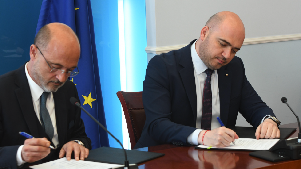 Министрите Димитров и Меджидиев подписаха меморандум за сътрудничество