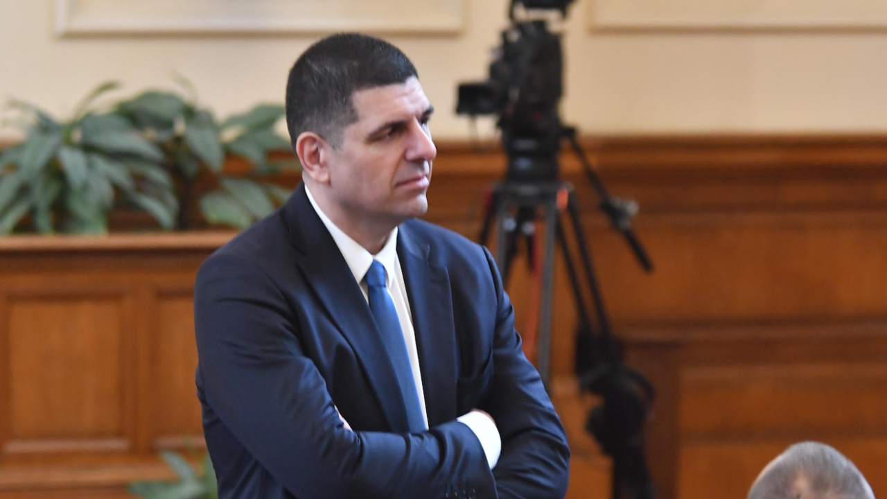 Мирчев от ДБ: Защо от прокуратурата твърдяха, че семейството на Гешев е било с него?