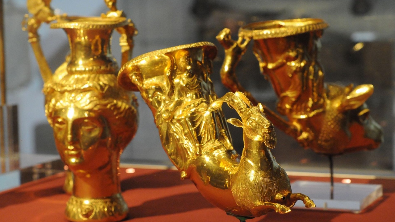 Крал Чарлз III останал възхитен от Панагюрското златно съкровище