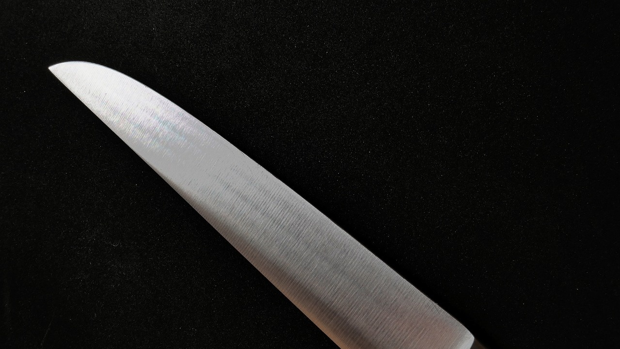 Мъж грабна кухненски нож в Харманли след отказ на бившето му гадже да се съберат