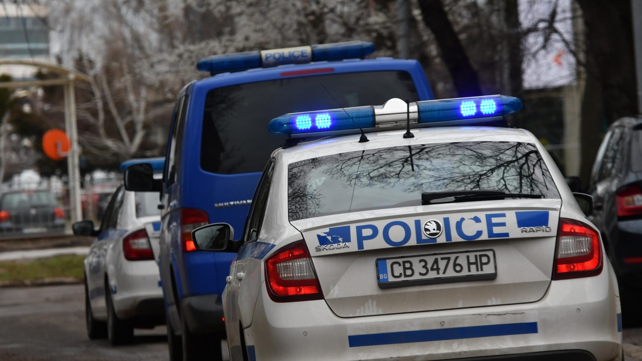 27 нелегални имигранти са задържани в апартамент в София