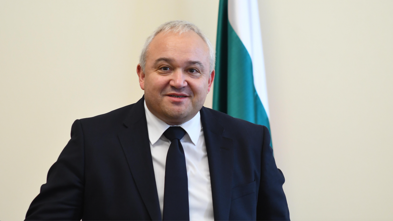 Министър Демерджиев ще връчи оръжие и бронежилетки на полицаите от СДВР