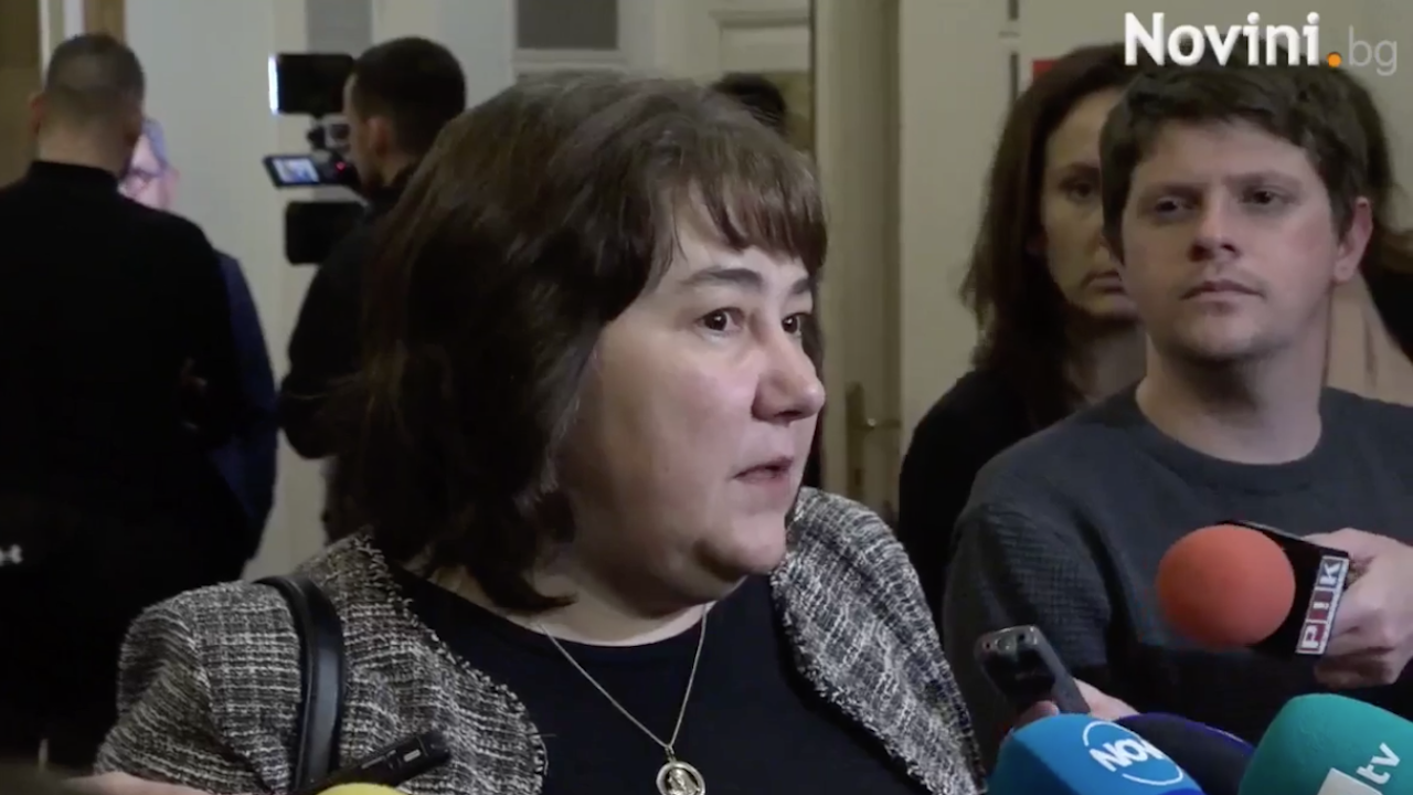 Министър Велкова: При Удължителен закон за бюджета, НС трябва да определи лимит за теглене на нов дълг