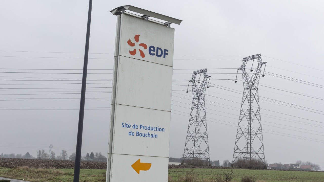 Франция ще има пълен контрол върху енергийния гигант Е Де Еф от 8 юни